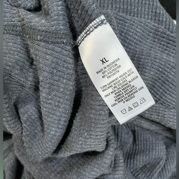 Aeropostale long-sleeve tshirt - Picture 4 of 5